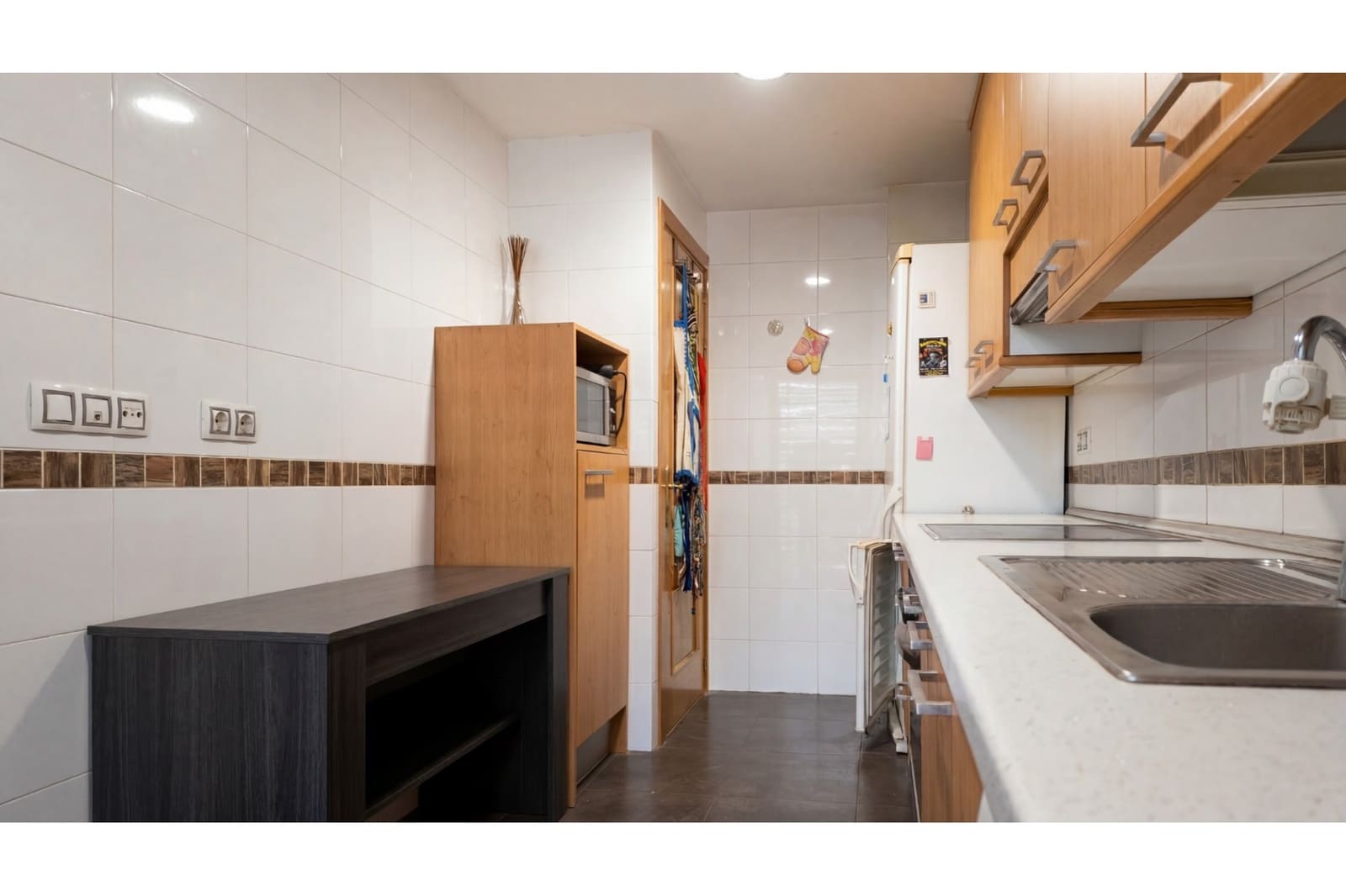 2 bedroom Flat for sale in Alicante / Alacant city with pool garage - € 285,000 (Ref: 9854208)