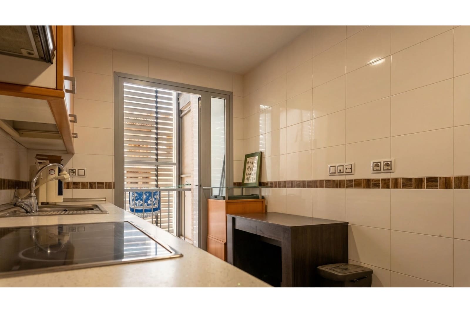 2 bedroom Flat for sale in Alicante / Alacant city with pool garage - € 285,000 (Ref: 9854208)