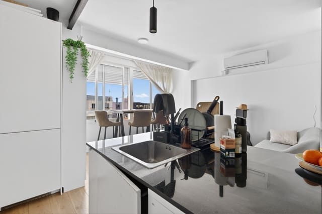 2 soverom Leilighet til salgs i Ensanche - Diputacion, Alicante by - € 290 000 (Ref: 9854214)