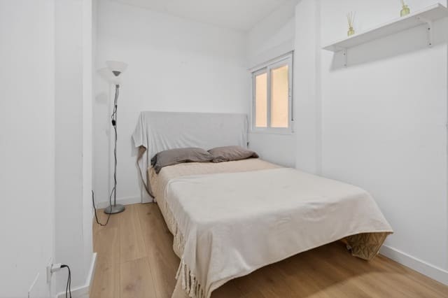 2 soverom Leilighet til salgs i Ensanche - Diputacion, Alicante by - € 290 000 (Ref: 9854214)