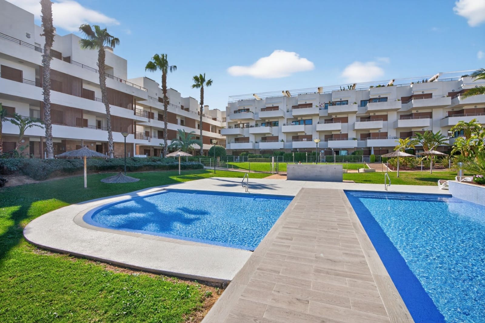 2 sypialnia Penthouse na sprzedaż w Dehesa de Campoamor z basenem garażem - 289 000 € (Ref: 9854217)