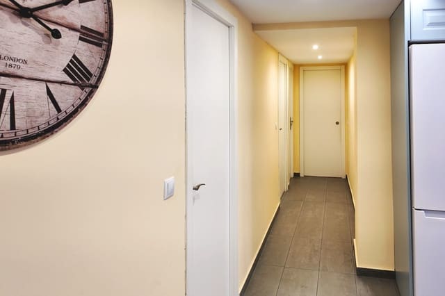 3 soveværelse Lejlighed til salg i Barrio del Centro, Alicante by - € 378.000 (Ref: 9854218)