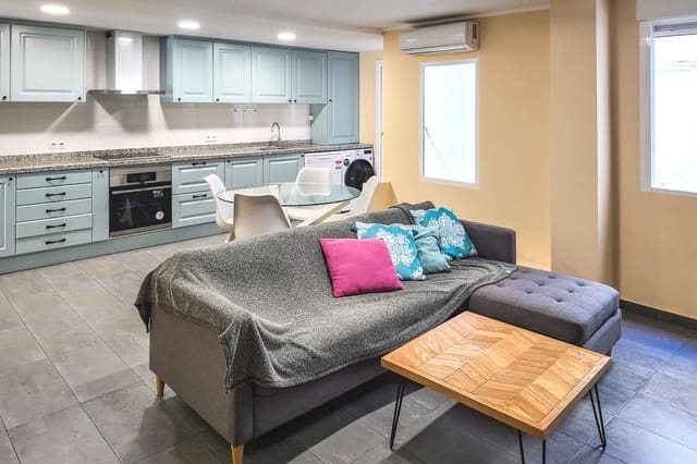 3 soveværelse Lejlighed til salg i Barrio del Centro, Alicante by - € 378.000 (Ref: 9854218)