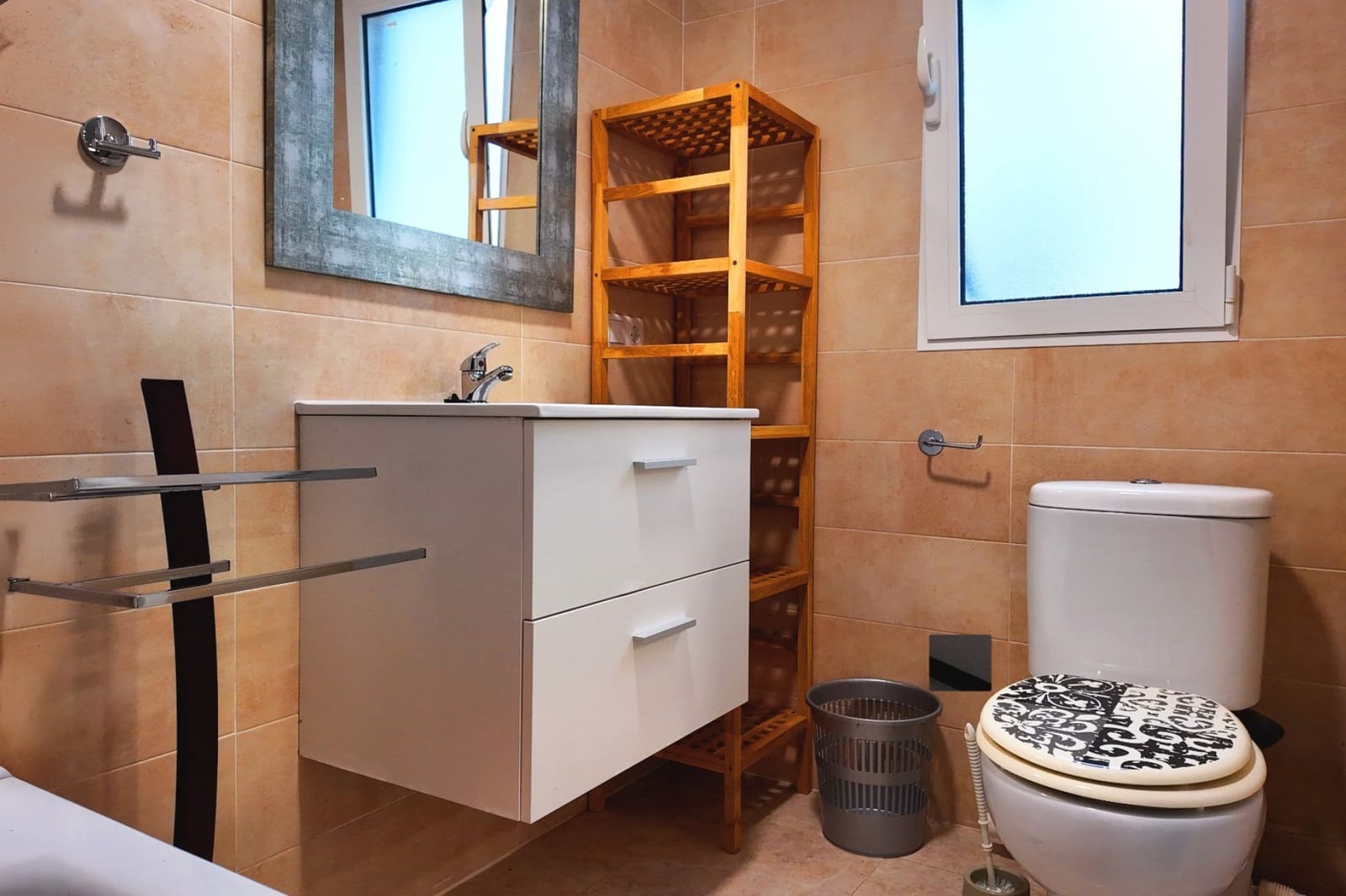 3 bedroom Flat for sale in Alicante / Alacant city - € 378,000 (Ref: 9854218)