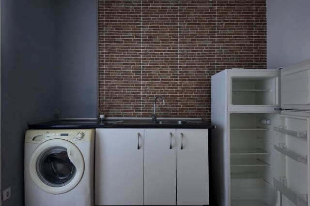 3 slaapkamer Commercieel te koop in Mercado, Alicante stad - € 239.000 (Ref: 9854228)