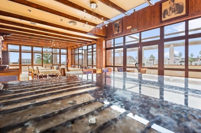 1 makuuhuone Kaupallinen myytävänä paikassa Los Dolses, Orihuela - 269 000 € (Ref: 9854233)