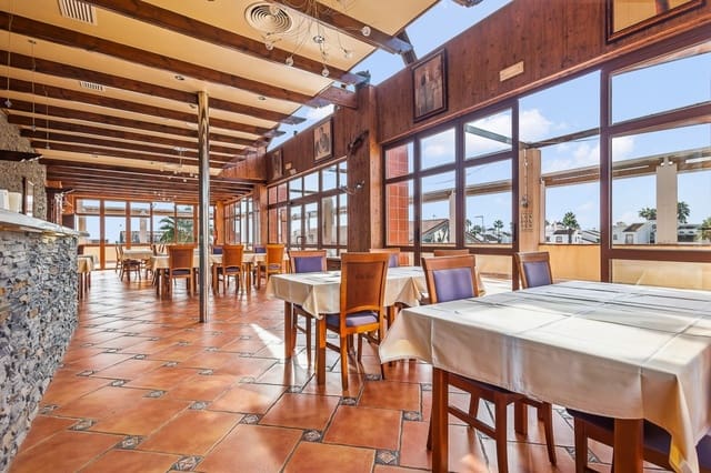 1 makuuhuone Kaupallinen myytävänä paikassa Los Dolses, Orihuela - 269 000 € (Ref: 9854233)