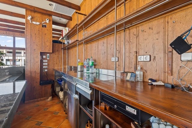 1 makuuhuone Kaupallinen myytävänä paikassa Los Dolses, Orihuela - 269 000 € (Ref: 9854233)
