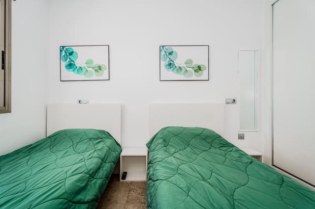 Ático de 2 habitaciones en Torre de la Horadada, Pilar de la Horadada en venta con piscina garaje - 229.000 € (Ref: 9854240)