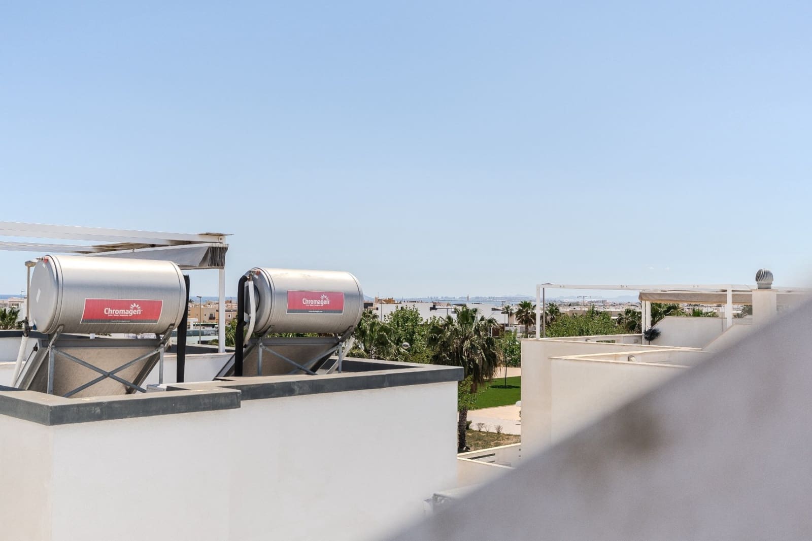 Ático de 2 habitaciones en Torre de la Horadada en venta con piscina garaje - 229.000 € (Ref: 9854240)