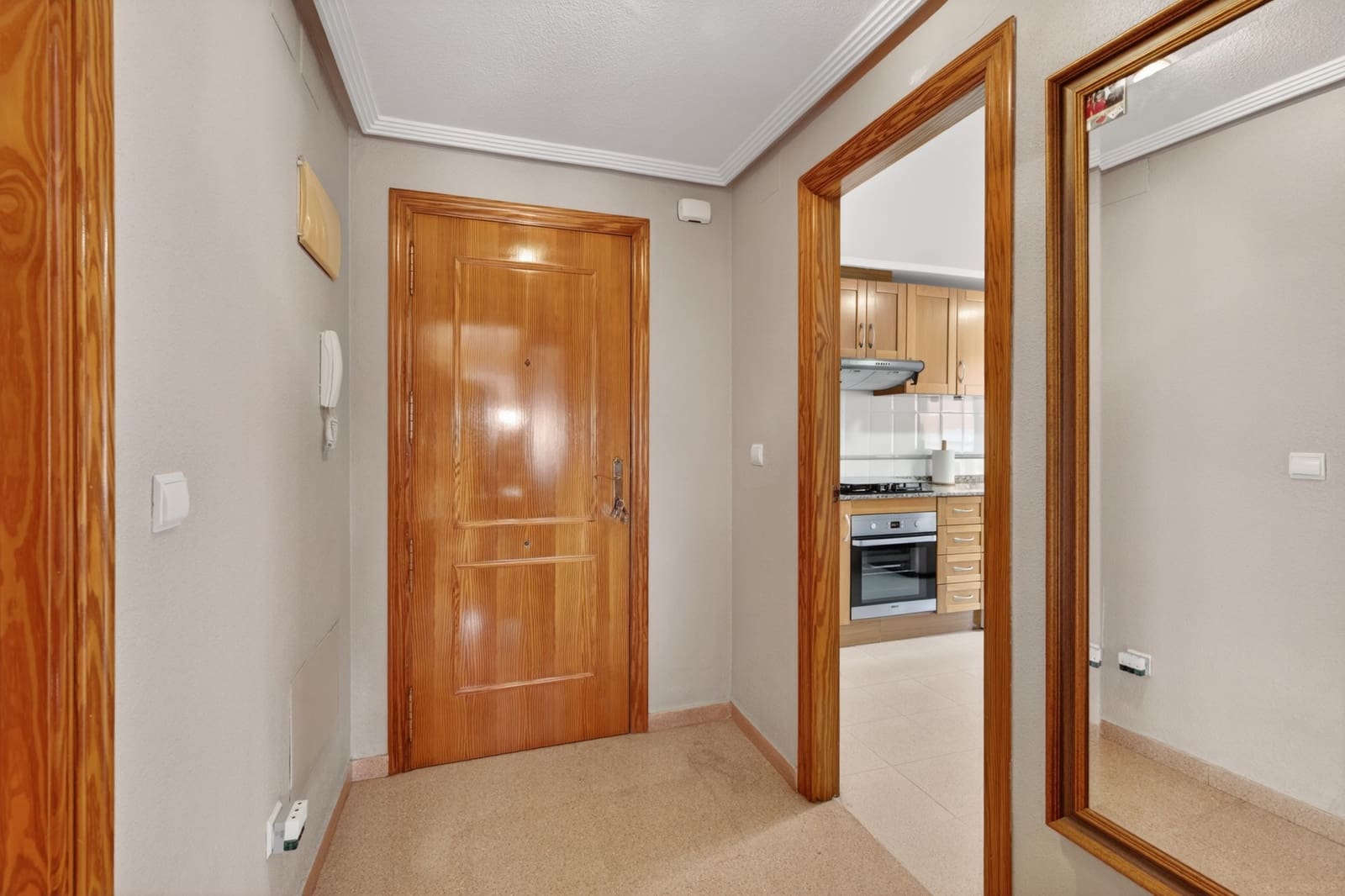 3 slaapkamer Flat te koop in Alicante stad met zwembad - € 335.000 (Ref: 9869617)
