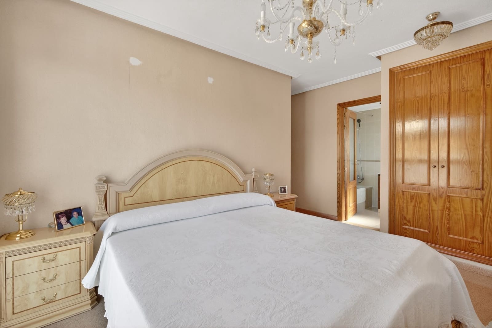 3 slaapkamer Flat te koop in Alicante stad met zwembad - € 335.000 (Ref: 9869617)