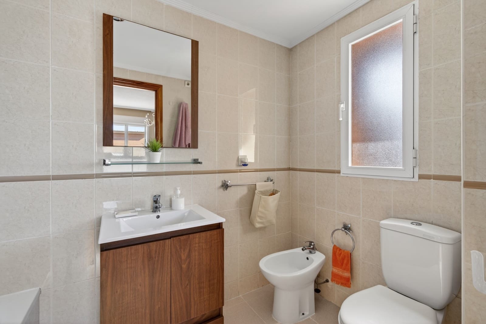 3 slaapkamer Flat te koop in Alicante stad met zwembad - € 335.000 (Ref: 9869617)