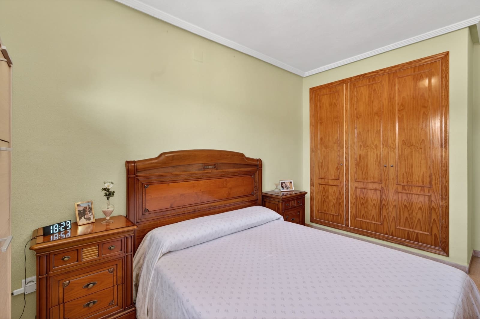 3 slaapkamer Flat te koop in Alicante stad met zwembad - € 335.000 (Ref: 9869617)