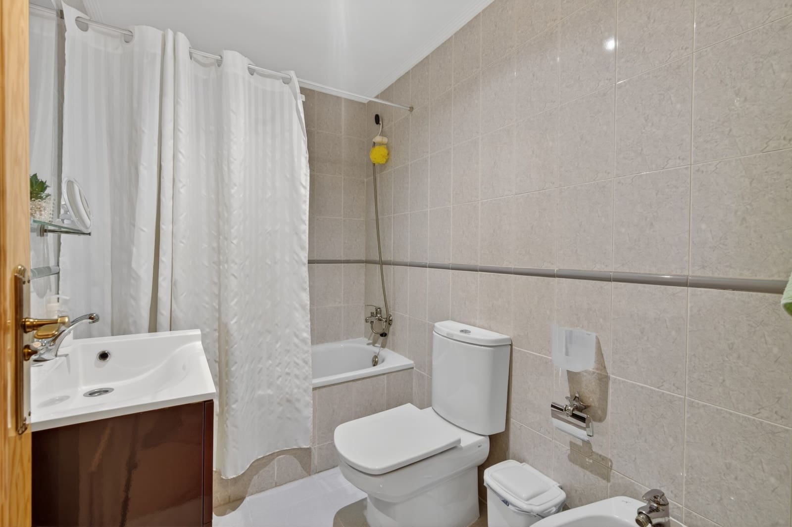 3 slaapkamer Flat te koop in Alicante stad met zwembad - € 335.000 (Ref: 9869617)
