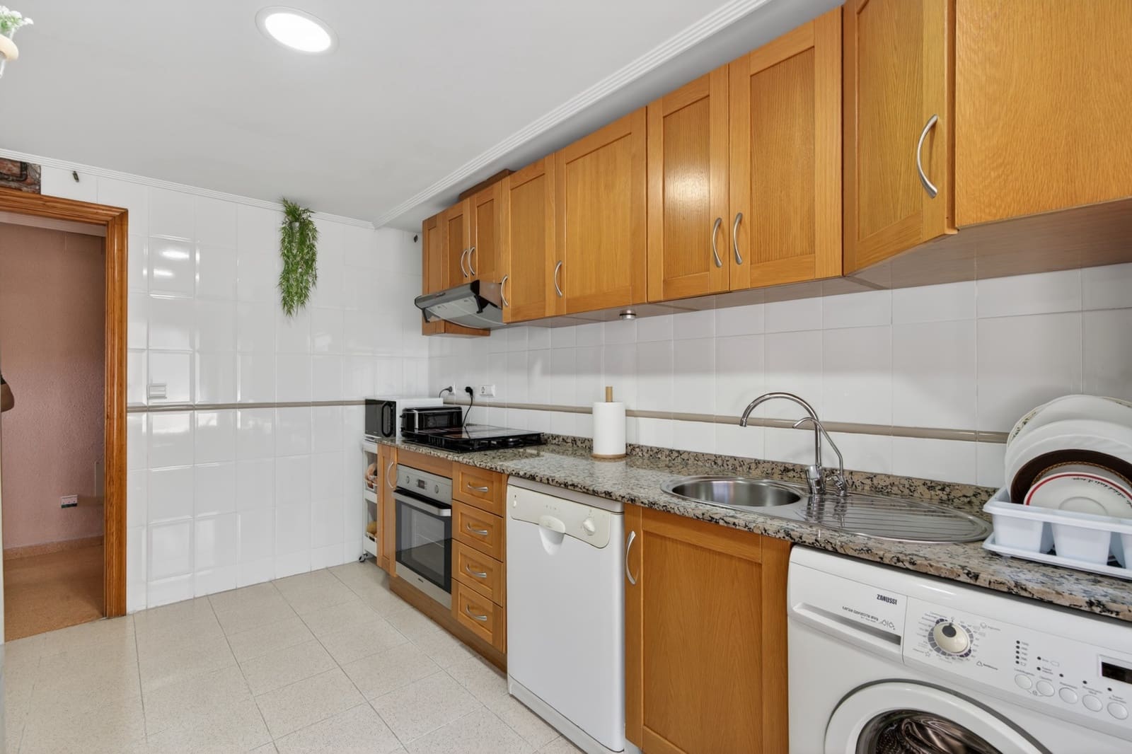 3 slaapkamer Flat te koop in Alicante stad met zwembad - € 335.000 (Ref: 9869617)