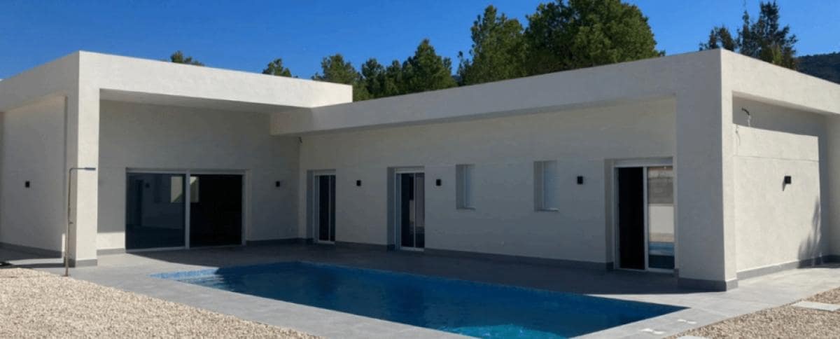 3 bedroom Villa for sale in La Romana with pool garage - € 375,000 (Ref: 9874752)