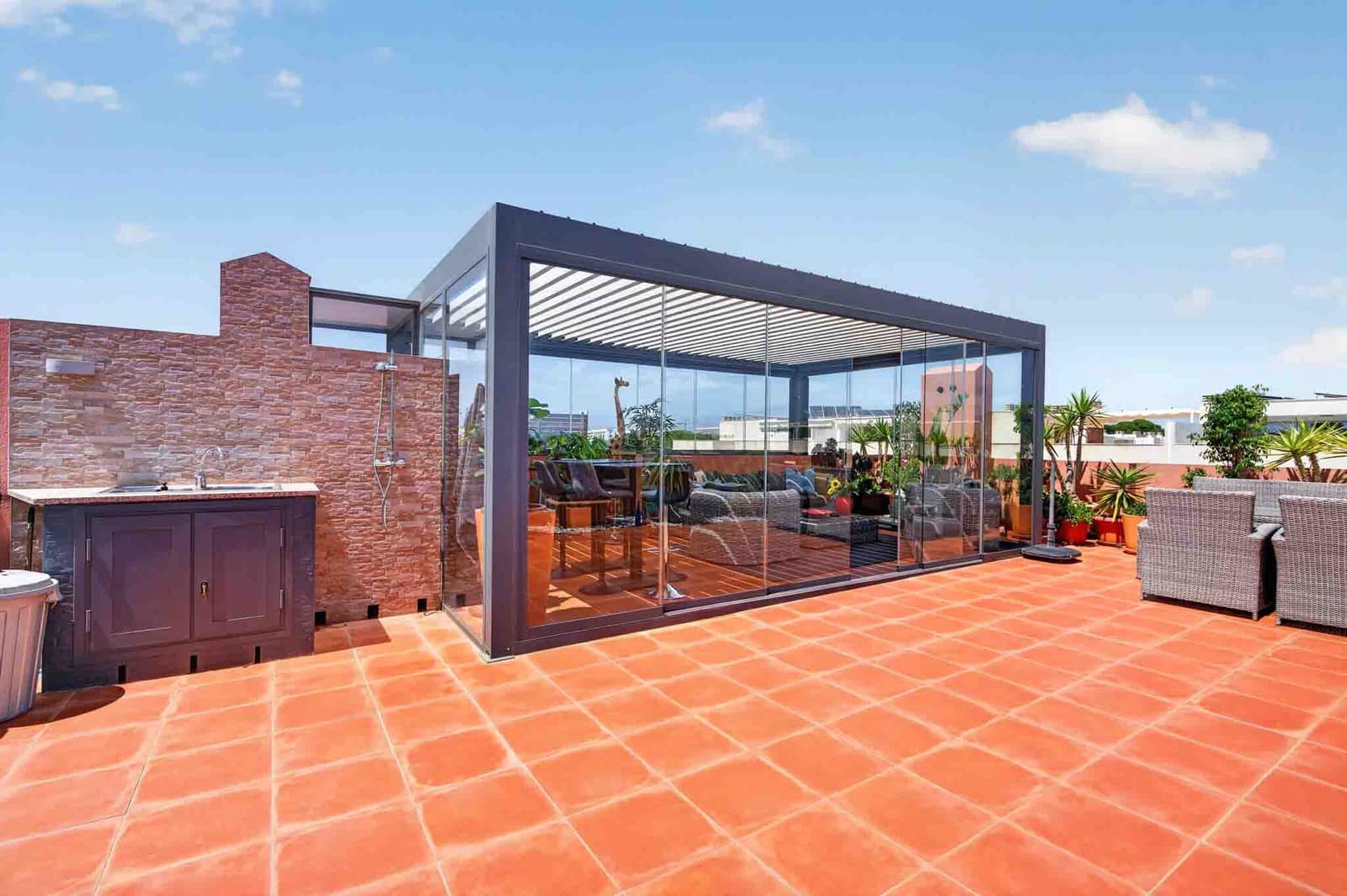 Ático de 3 habitaciones en Alicante / Alacant ciudad en venta con piscina garaje - 549.000 € (Ref: 9880313)