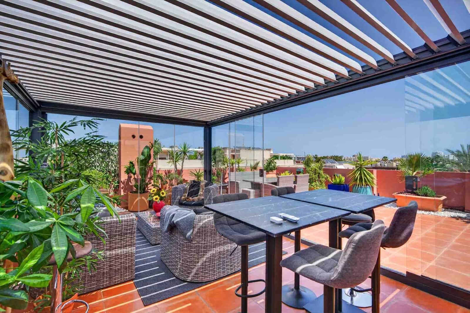 Ático de 3 habitaciones en Alicante / Alacant ciudad en venta con piscina garaje - 549.000 € (Ref: 9880313)