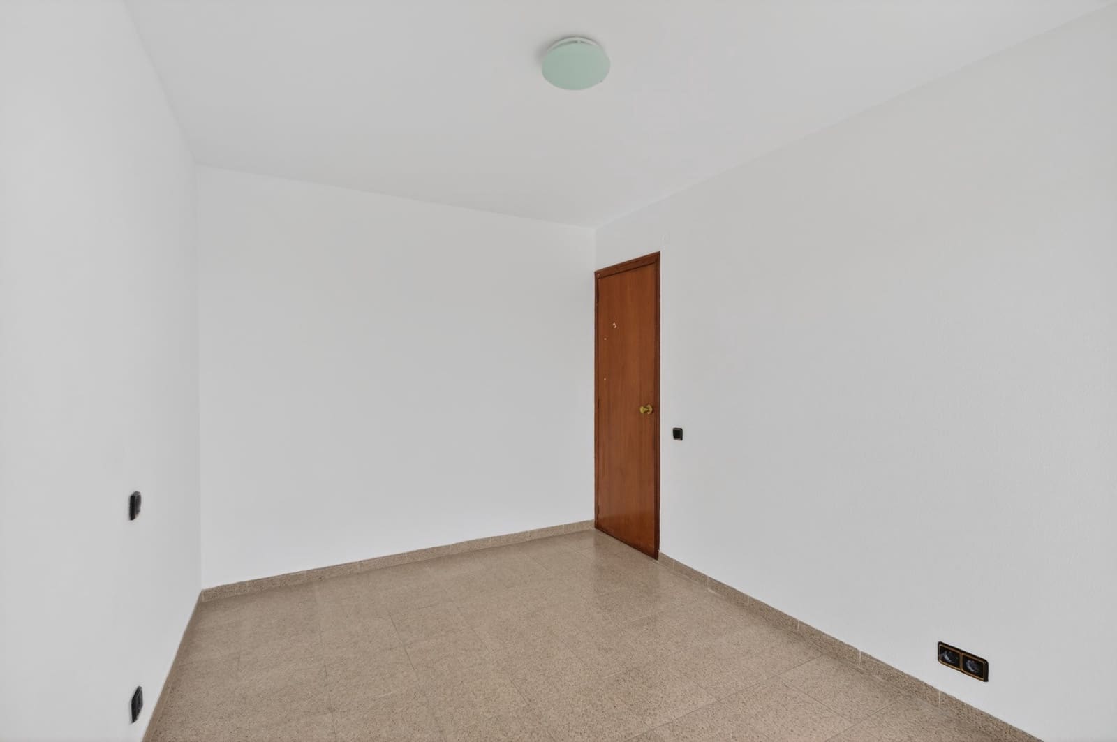 3 Zimmer Wohnung zu verkaufen in Alicante / Alacant Stadt mit Pool - 229.000 € (Ref: 9891236)