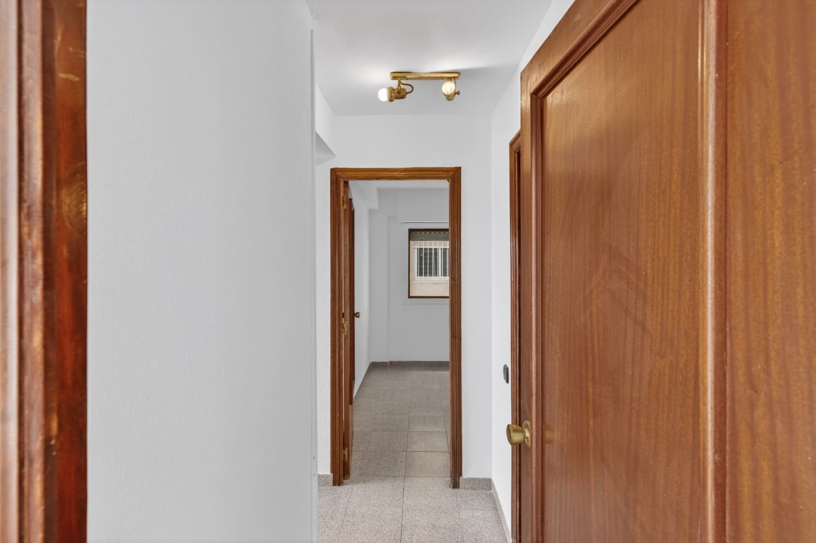 3 Zimmer Wohnung zu verkaufen in Alicante / Alacant Stadt mit Pool - 229.000 € (Ref: 9891236)