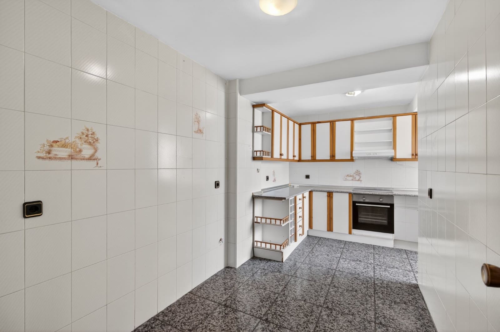 3 Zimmer Wohnung zu verkaufen in Alicante / Alacant Stadt mit Pool - 229.000 € (Ref: 9891236)