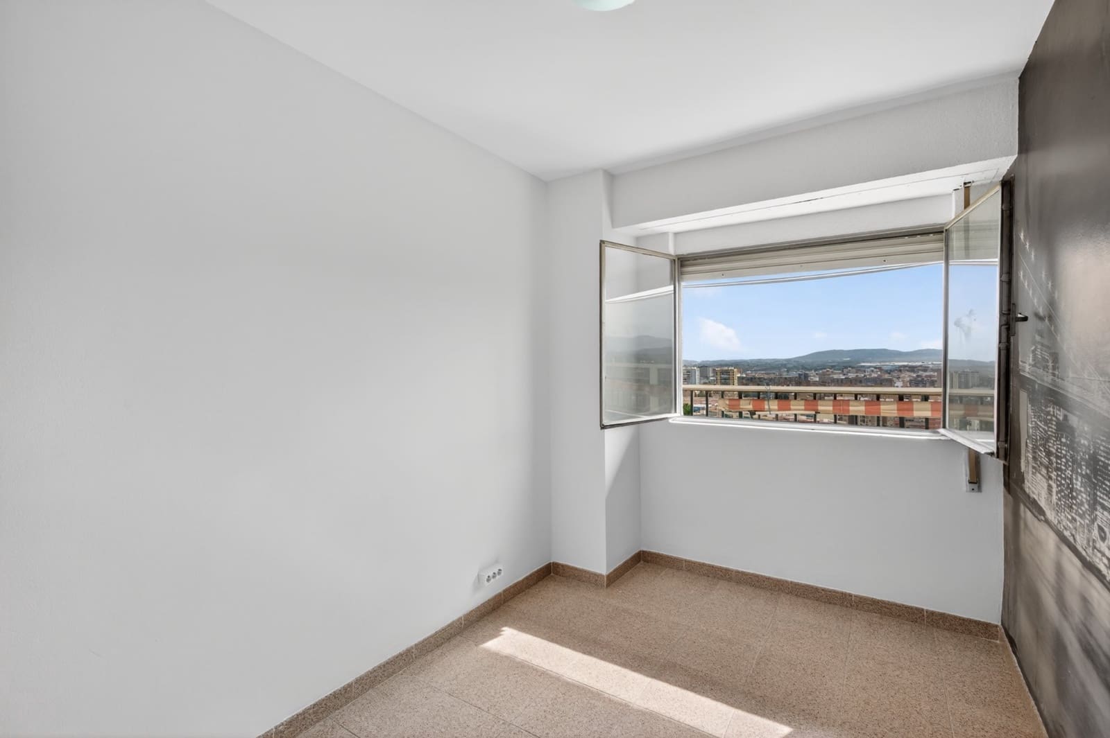 3 Zimmer Wohnung zu verkaufen in Alicante / Alacant Stadt mit Pool - 229.000 € (Ref: 9891236)