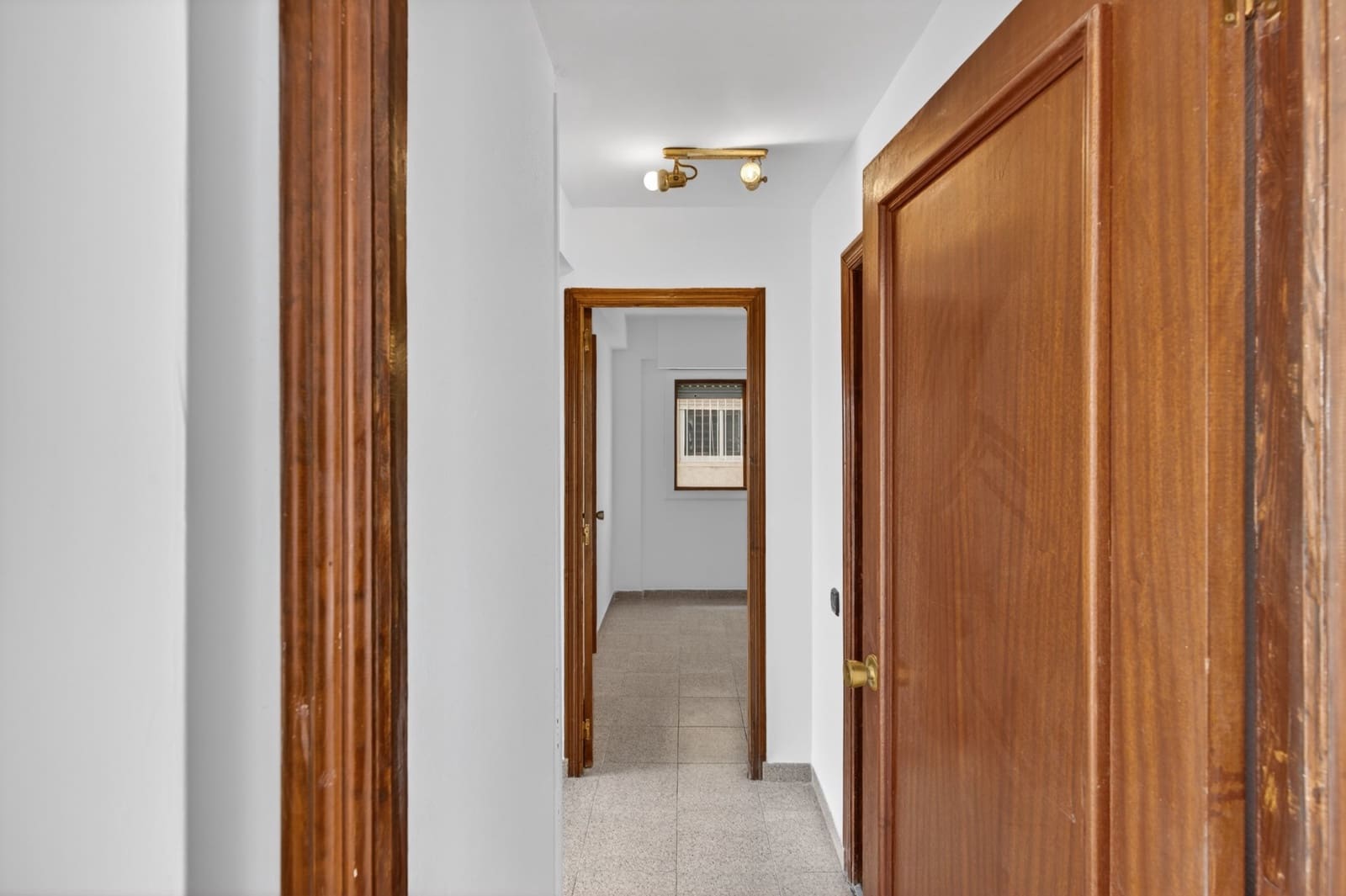 3 Zimmer Wohnung zu verkaufen in Alicante / Alacant Stadt mit Pool - 229.000 € (Ref: 9891236)