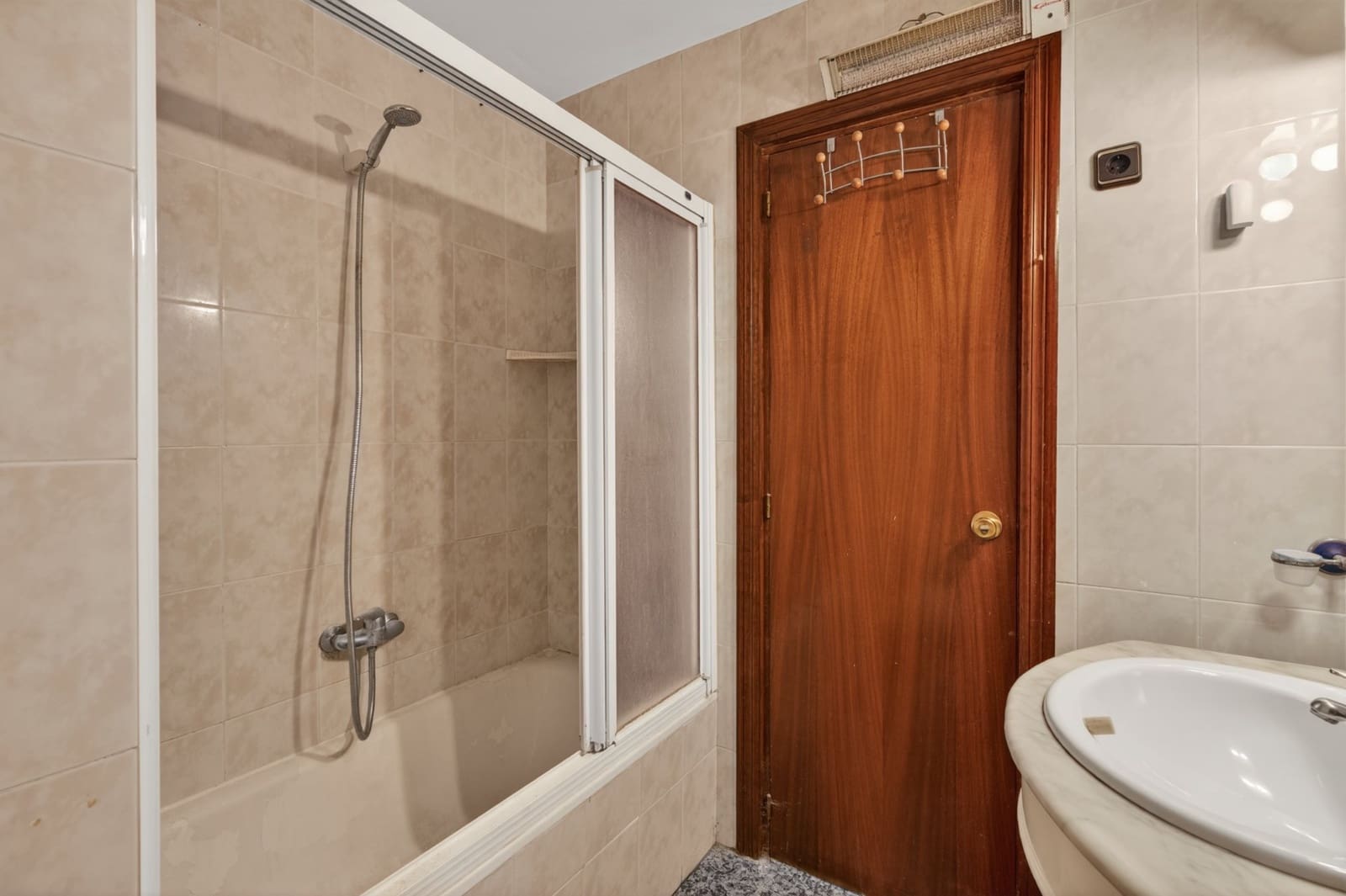 3 Zimmer Wohnung zu verkaufen in Alicante / Alacant Stadt mit Pool - 229.000 € (Ref: 9891236)