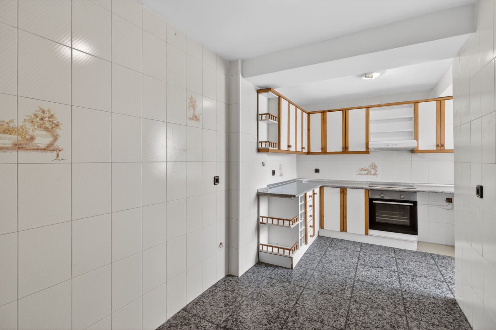 3 Zimmer Wohnung zu verkaufen in Alicante / Alacant Stadt mit Pool - 229.000 € (Ref: 9891236)