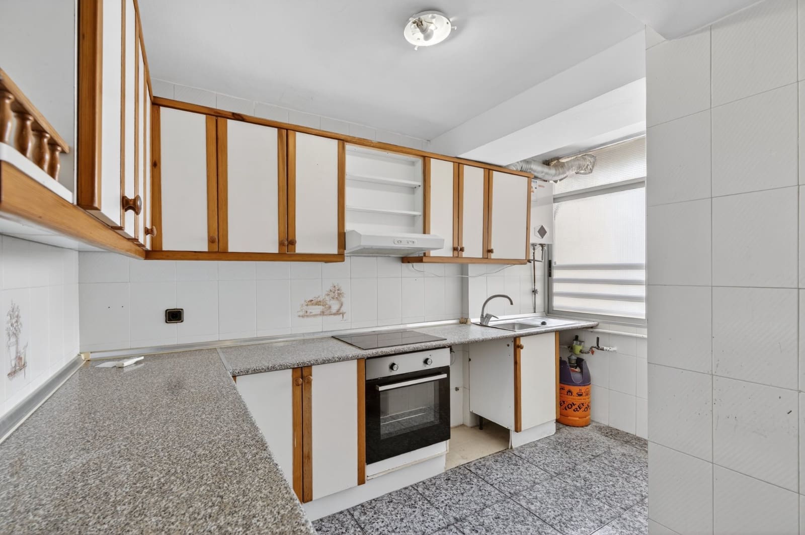 3 Zimmer Wohnung zu verkaufen in Alicante / Alacant Stadt mit Pool - 229.000 € (Ref: 9891236)