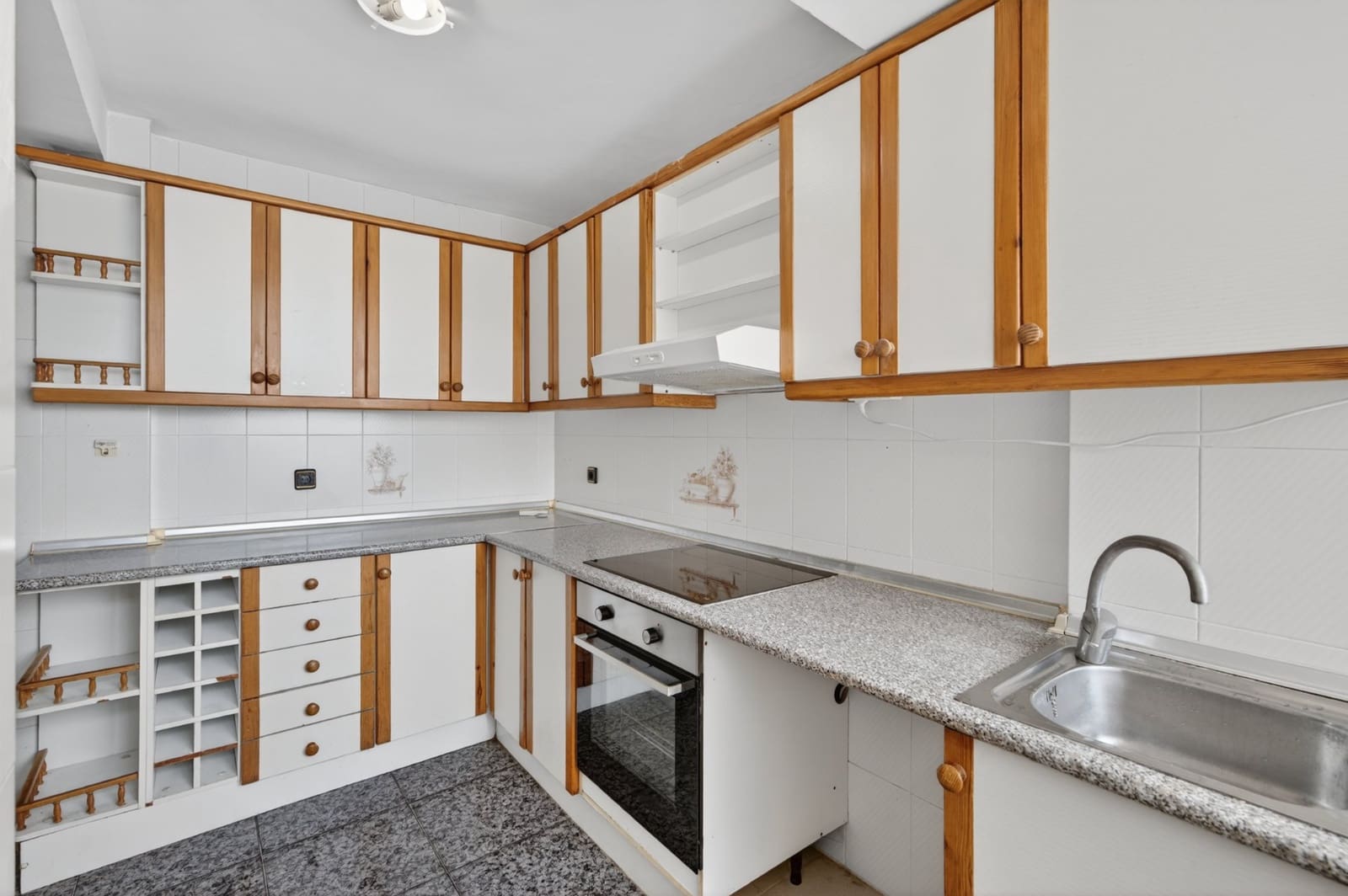 3 Zimmer Wohnung zu verkaufen in Alicante / Alacant Stadt mit Pool - 229.000 € (Ref: 9891236)