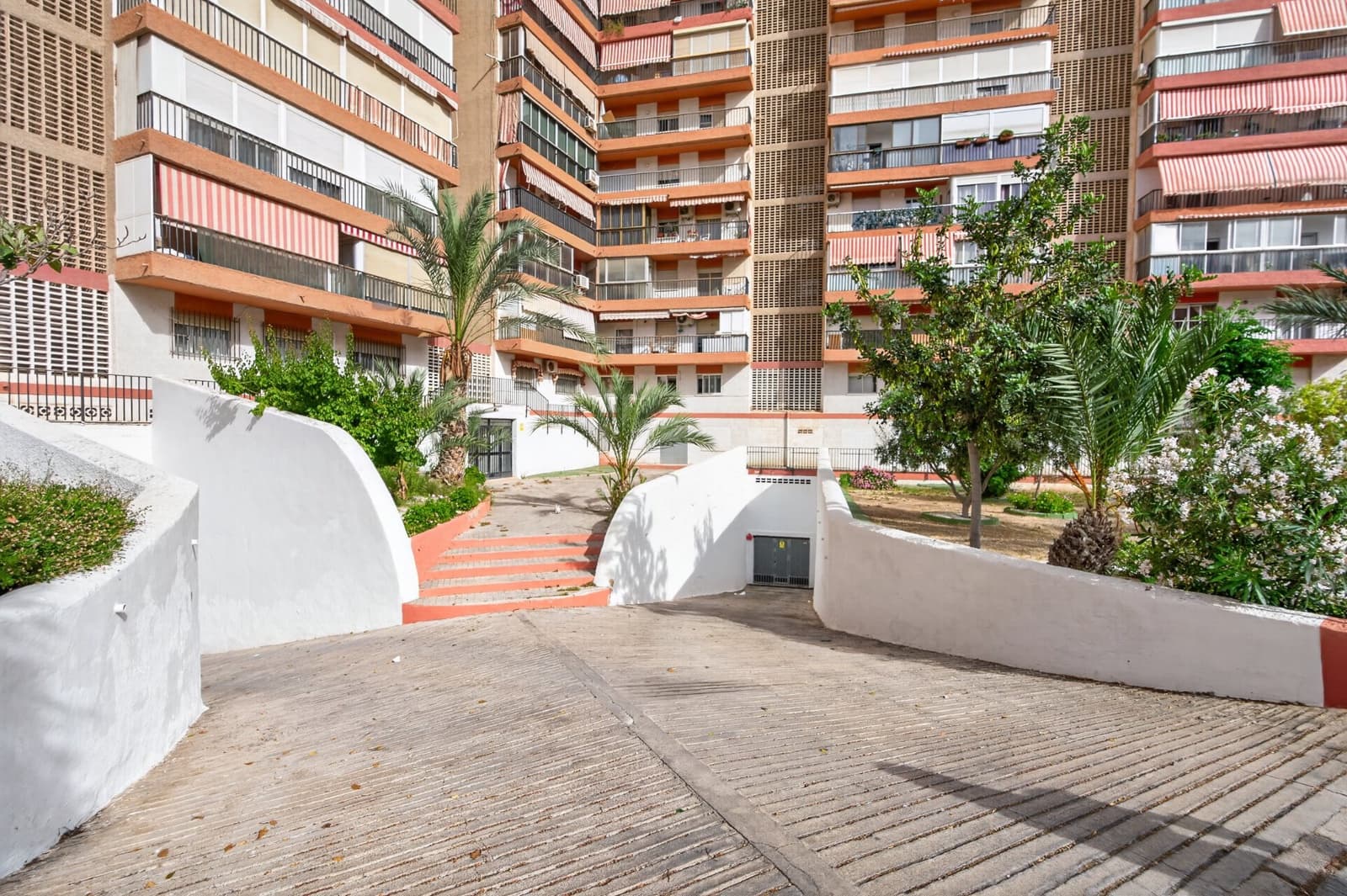 3 Zimmer Wohnung zu verkaufen in Alicante / Alacant Stadt mit Pool - 229.000 € (Ref: 9891236)