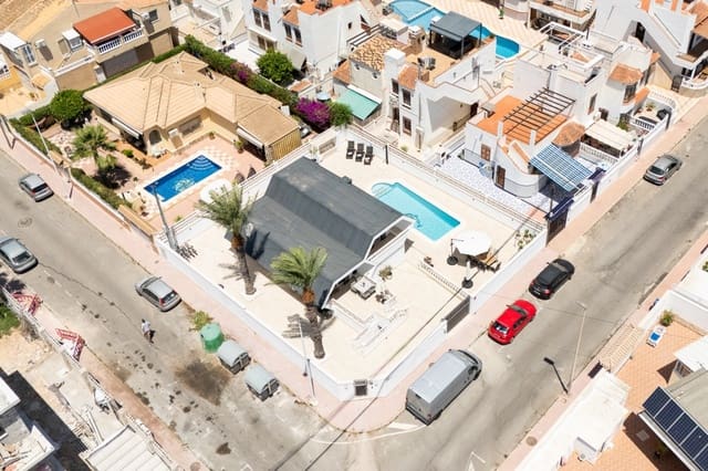3 soverom Villa til salgs i Los Frutales, Torrevieja med svømmebasseng garasje - € 529 000 (Ref: 9926313)