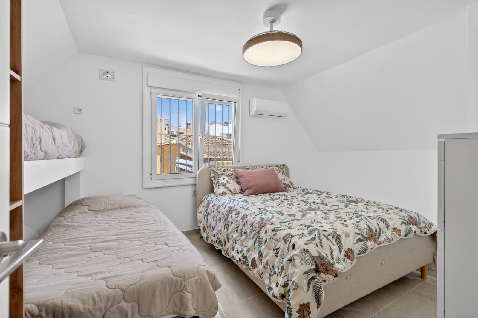3 soveværelse Villa til salg i Torrevieja med swimmingpool garage - € 529.000 (Ref: 9926313)