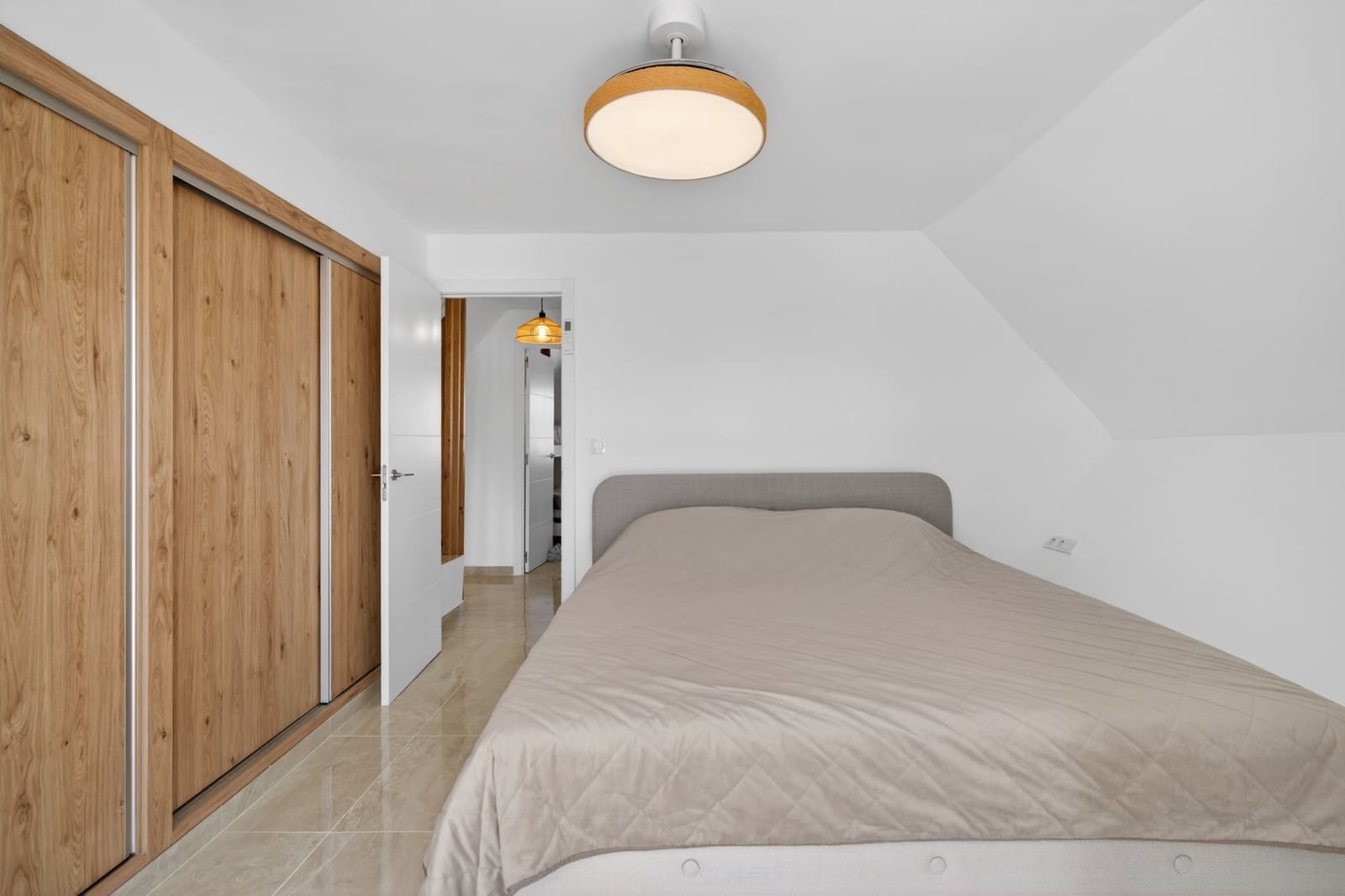 3 soveværelse Villa til salg i Torrevieja med swimmingpool garage - € 529.000 (Ref: 9926313)