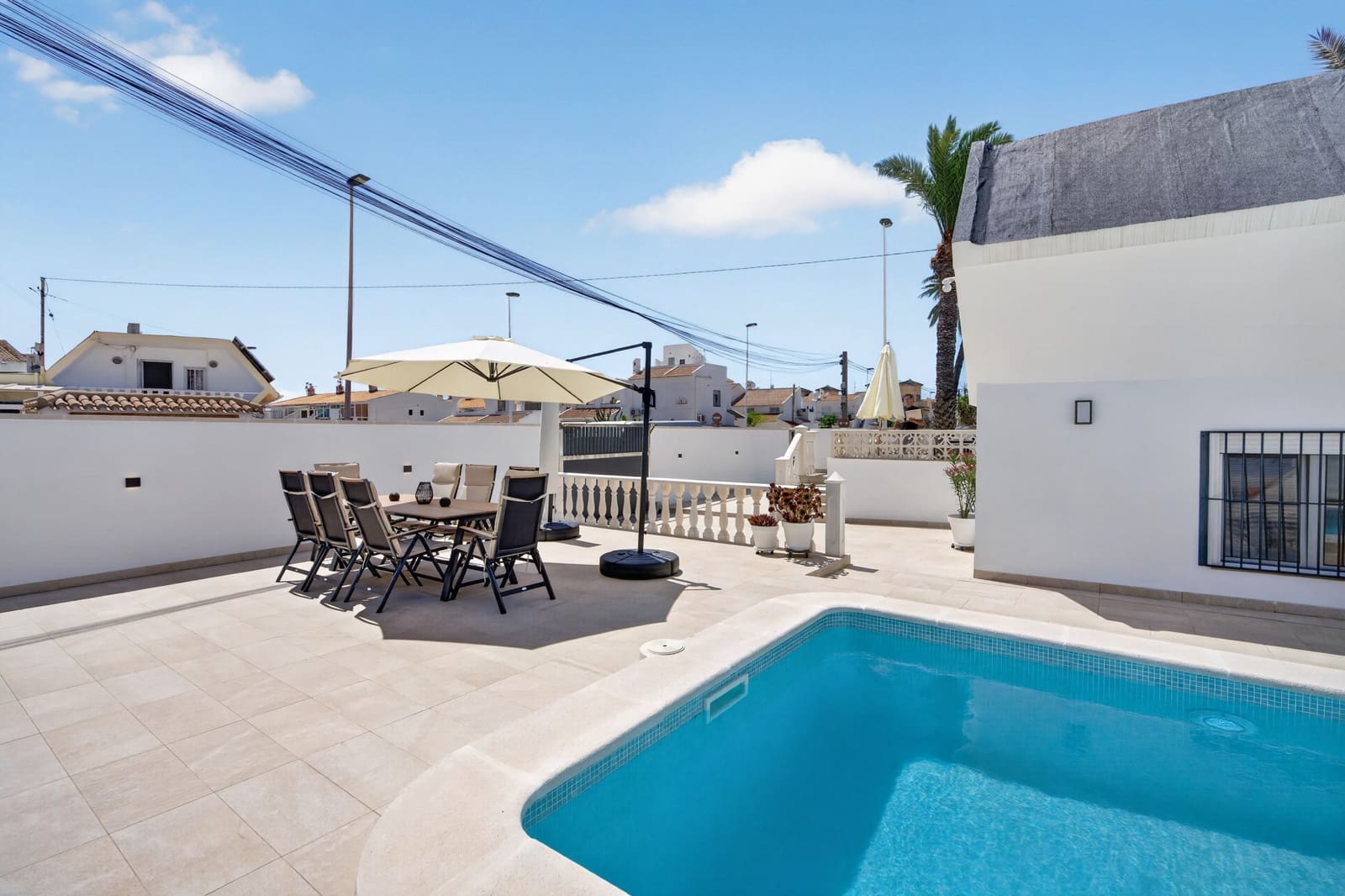 3 soveværelse Villa til salg i Torrevieja med swimmingpool garage - € 529.000 (Ref: 9926313)