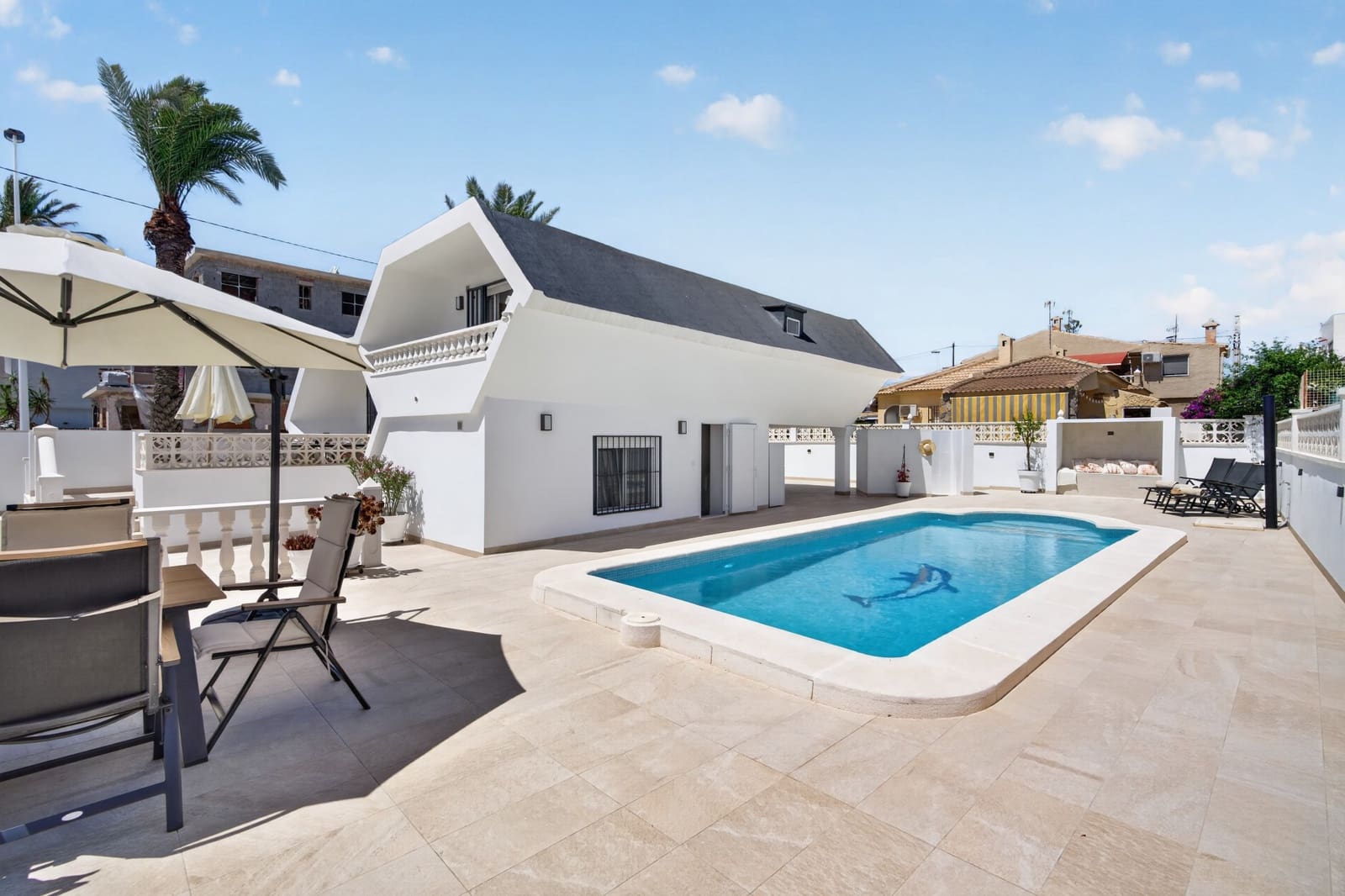 3 soveværelse Villa til salg i Torrevieja med swimmingpool garage - € 529.000 (Ref: 9926313)