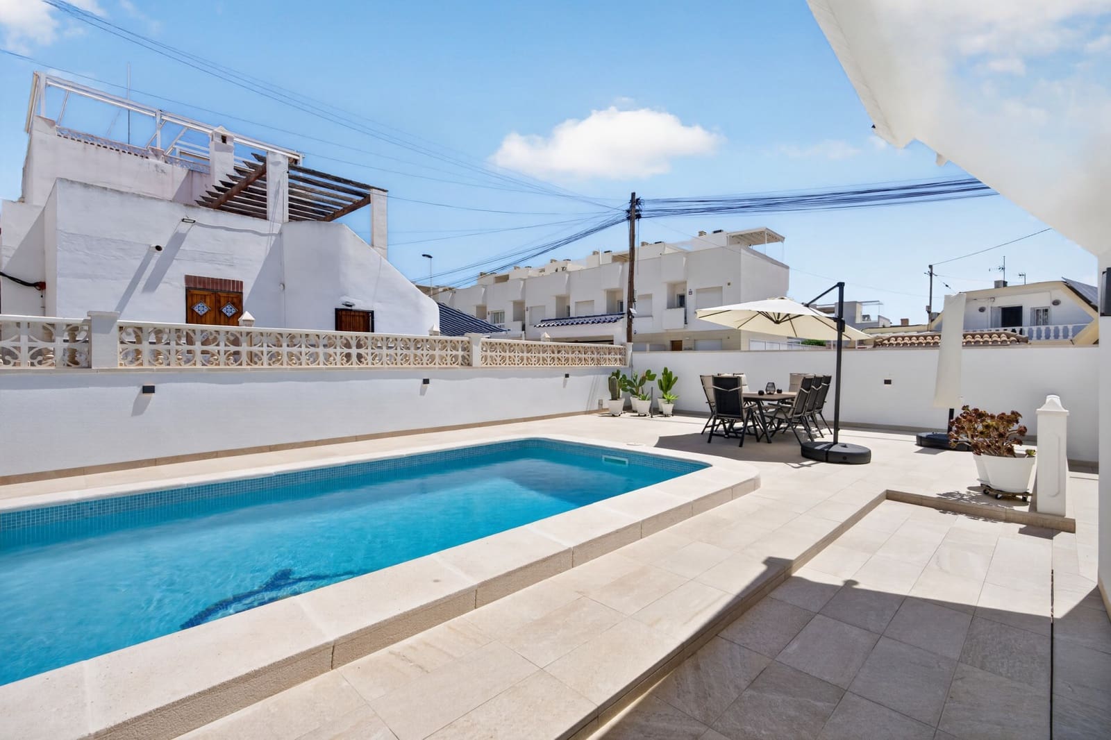 3 soveværelse Villa til salg i Torrevieja med swimmingpool garage - € 529.000 (Ref: 9926313)
