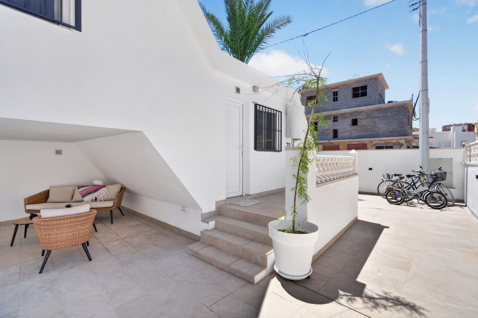 3 soveværelse Villa til salg i Torrevieja med swimmingpool garage - € 529.000 (Ref: 9926313)