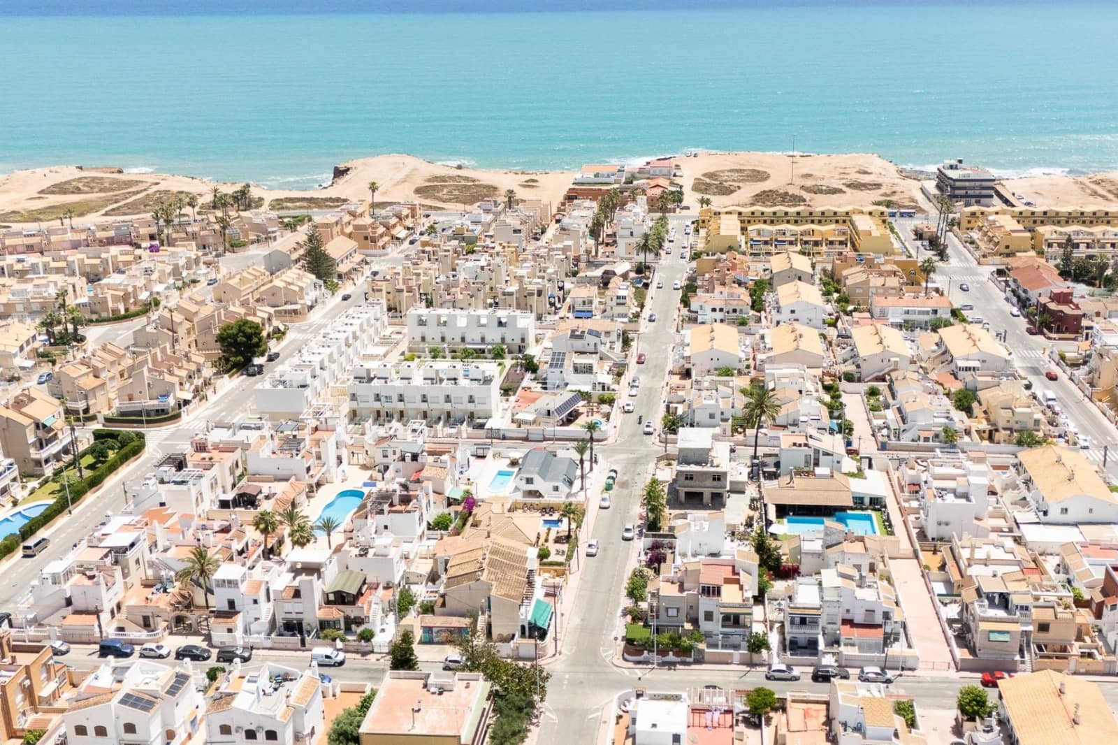 3 soveværelse Villa til salg i Torrevieja med swimmingpool garage - € 529.000 (Ref: 9926313)