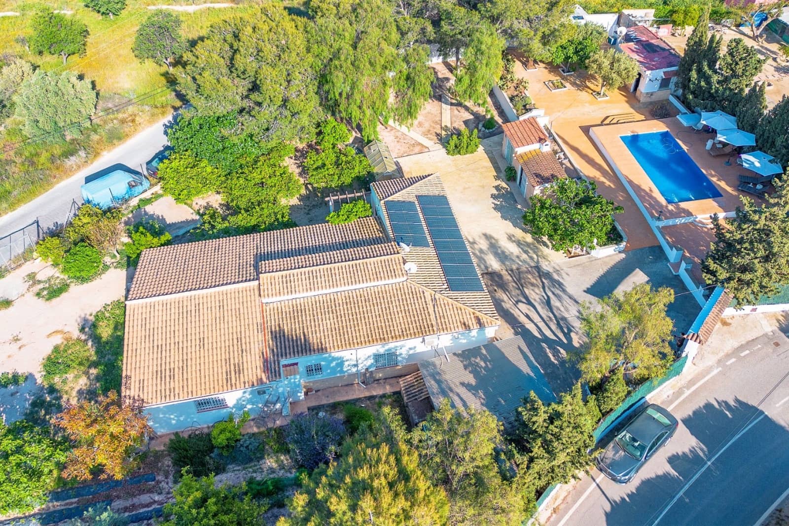 4 bedroom Villa for sale in San Vicente / Sant Vicent del Raspeig with pool - € 469,000 (Ref: 9926314)