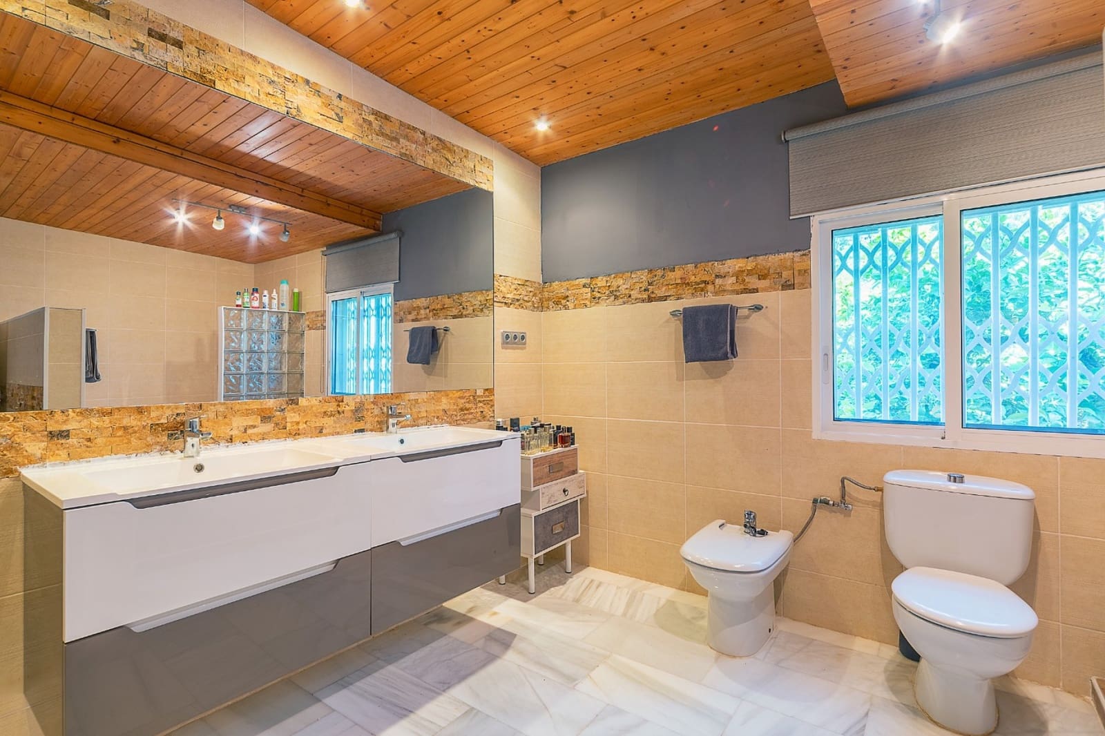 4 bedroom Villa for sale in San Vicente / Sant Vicent del Raspeig with pool - € 469,000 (Ref: 9926314)