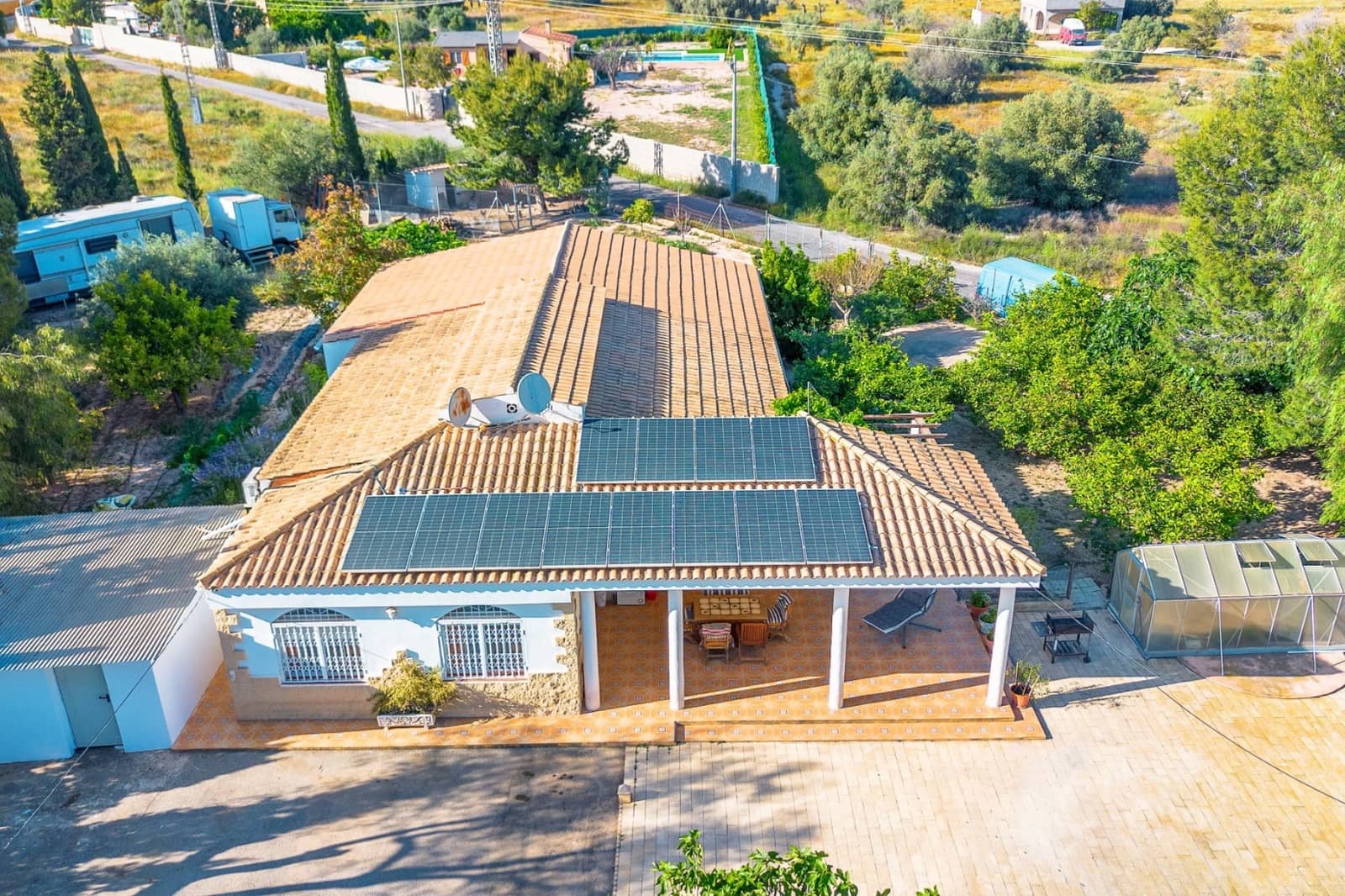 4 bedroom Villa for sale in San Vicente / Sant Vicent del Raspeig with pool - € 469,000 (Ref: 9926314)