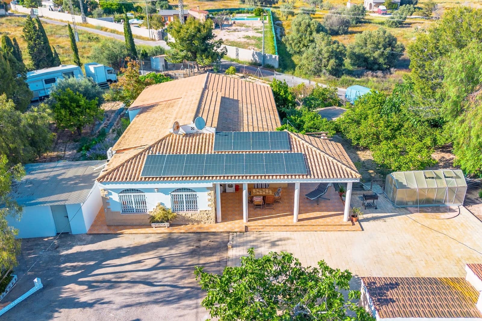 4 bedroom Villa for sale in San Vicente / Sant Vicent del Raspeig with pool - € 469,000 (Ref: 9926314)