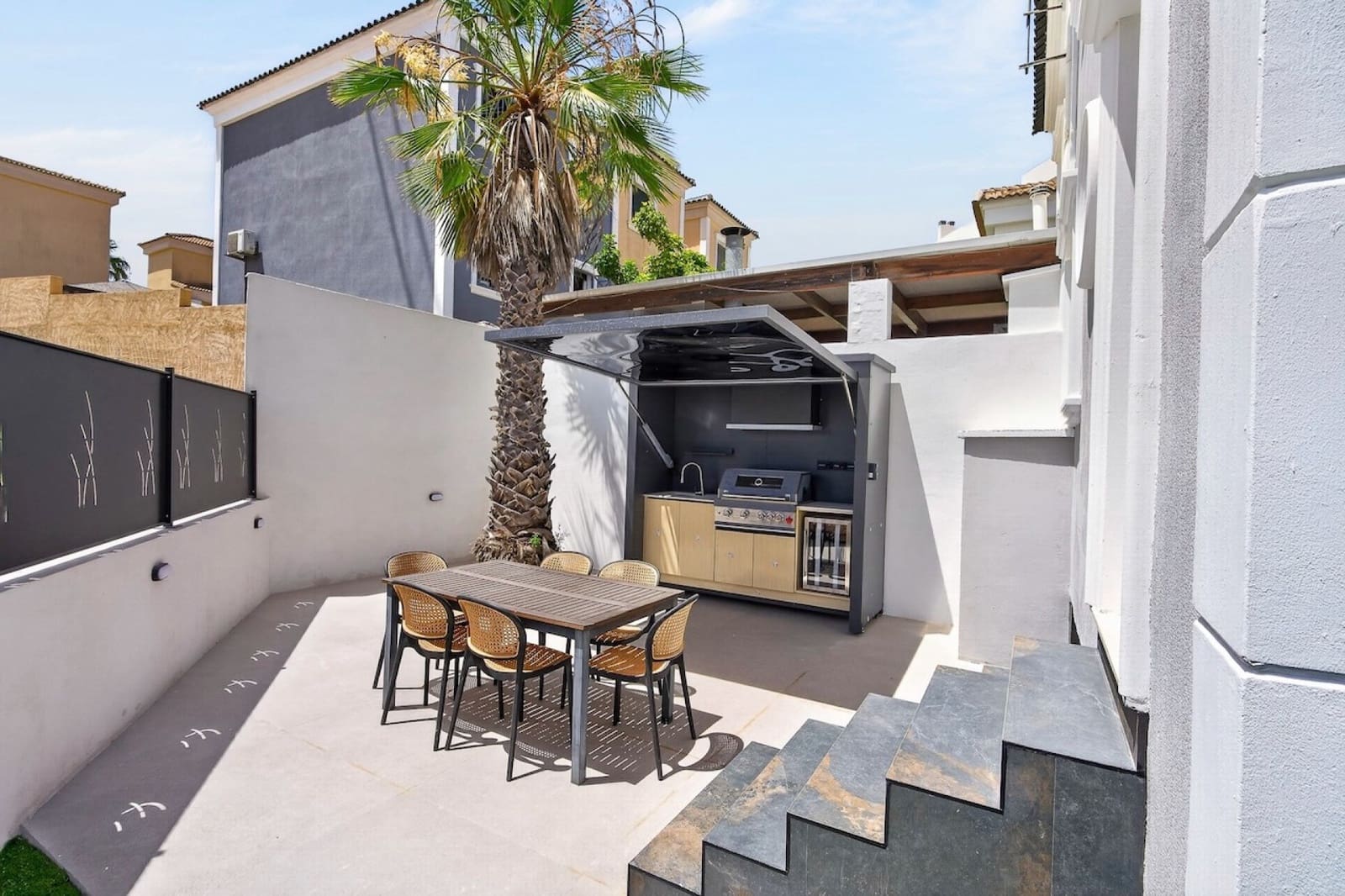 4 Zimmer Villa zu verkaufen in Villamartin mit Garage - 479.900 € (Ref: 9926315)
