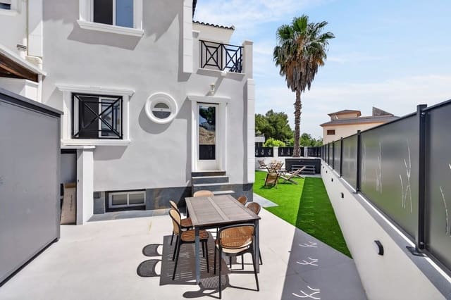 4 Zimmer Villa zu verkaufen in Villamartin, Orihuela mit Garage - 479.900 € (Ref: 9926315)
