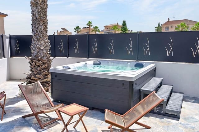 4 Zimmer Villa zu verkaufen in Villamartin, Orihuela mit Garage - 479.900 € (Ref: 9926315)