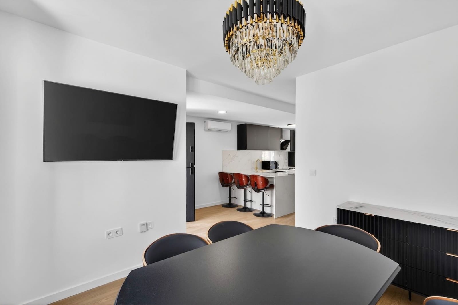 4 Zimmer Villa zu verkaufen in Villamartin mit Garage - 479.900 € (Ref: 9926315)