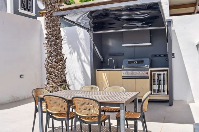 4 Zimmer Villa zu verkaufen in Villamartin, Orihuela mit Garage - 479.900 € (Ref: 9926315)